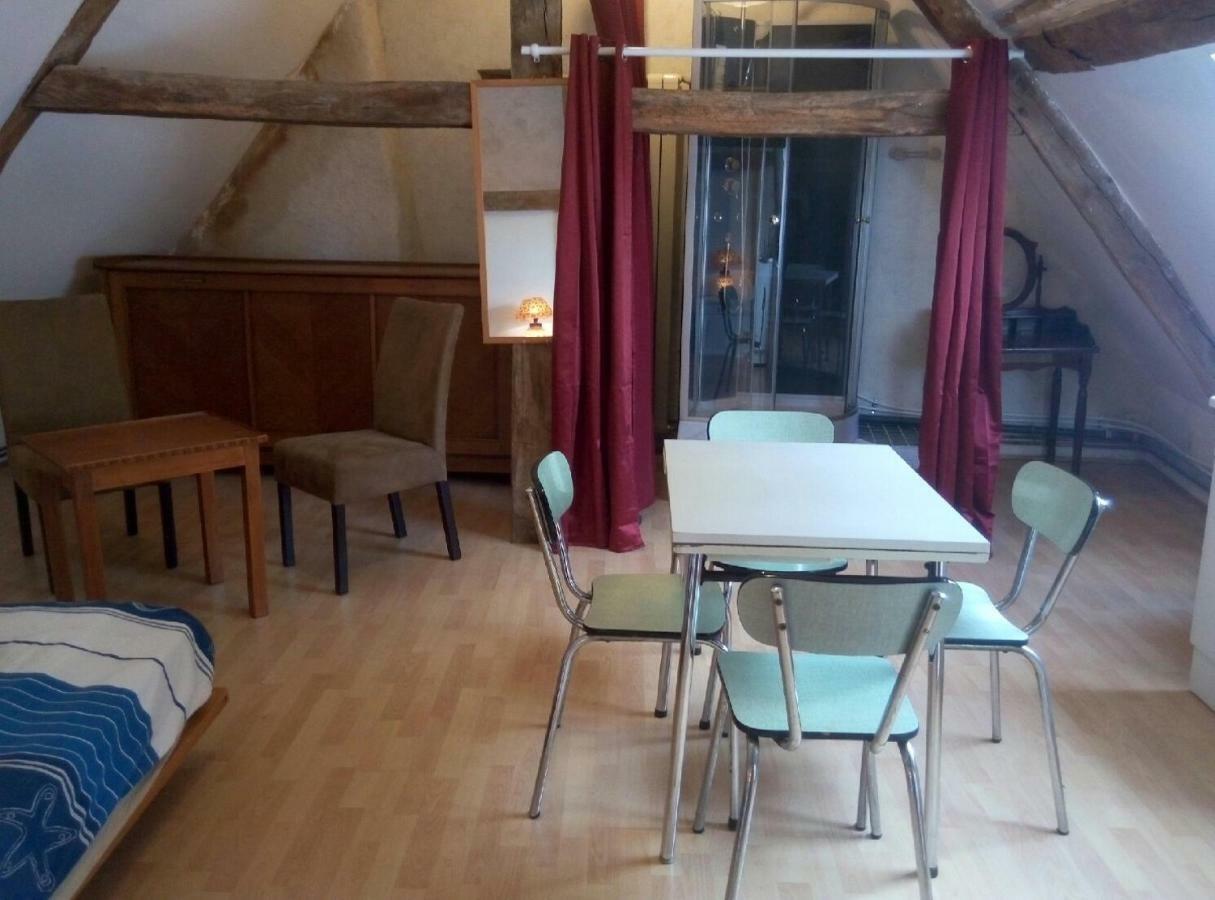 Moiry Studio Dans Un Cadre Champetre מראה חיצוני תמונה